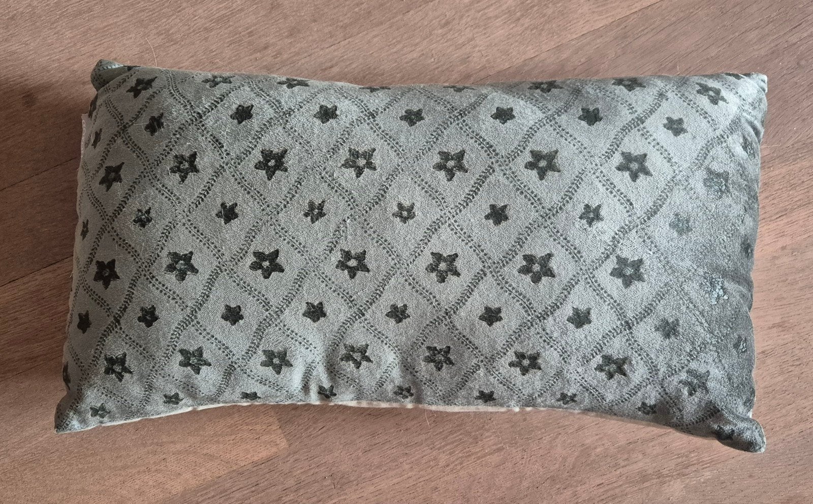 Sierkussen GoRound Interior 30x50cm met sterrenpatroon, Overige merken, Met print, Ophalen of Verzenden, Zo goed als nieuw