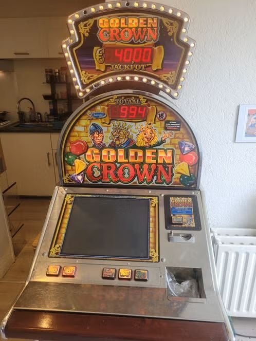 Barcrest Golden Crown casino gokkast, Euro, Ophalen, Gebruikt