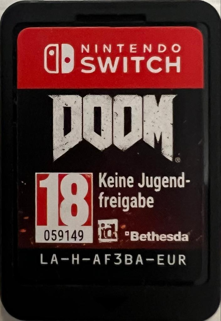 DOOM Nintendo Switch Game - Actie Shooter, Spelcomputers en Games, Games | Nintendo Switch, Gebruikt, Shooter, 1 speler, Vanaf 18 jaar