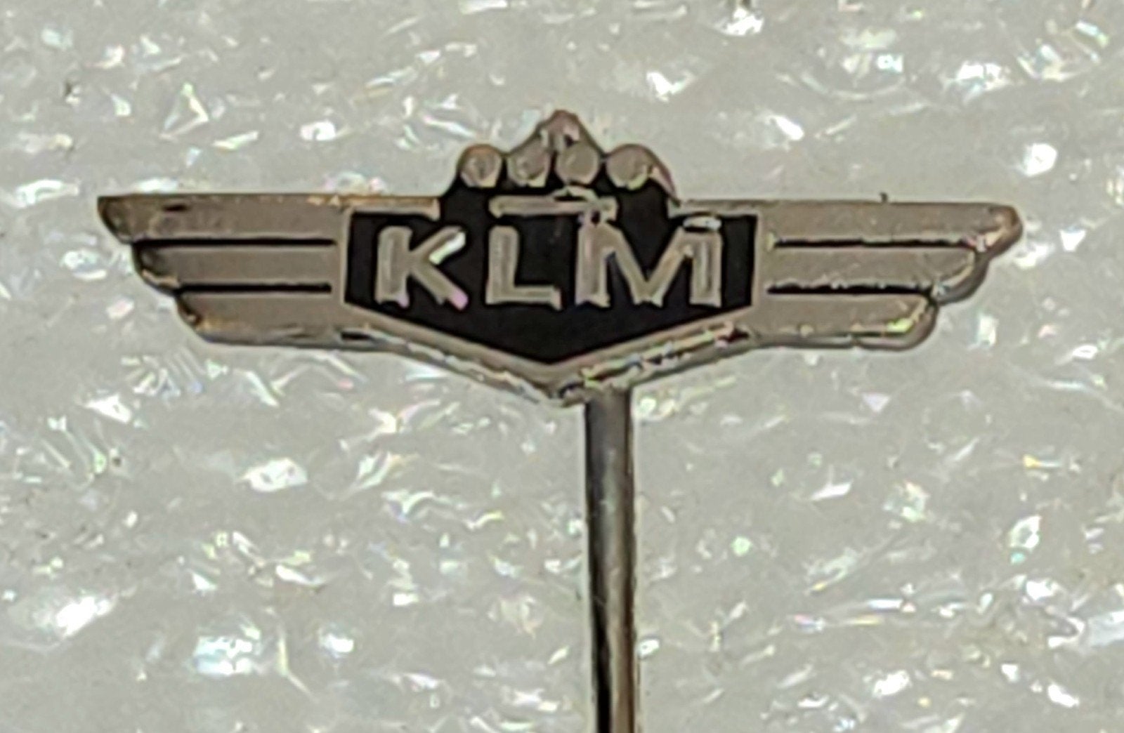 Vintage KLM Speldje - Vleugels met Logo, Verzamelen, Speldjes, Pins en Buttons, Ophalen of Verzenden, Gebruikt, Transport, Speldje of Pin