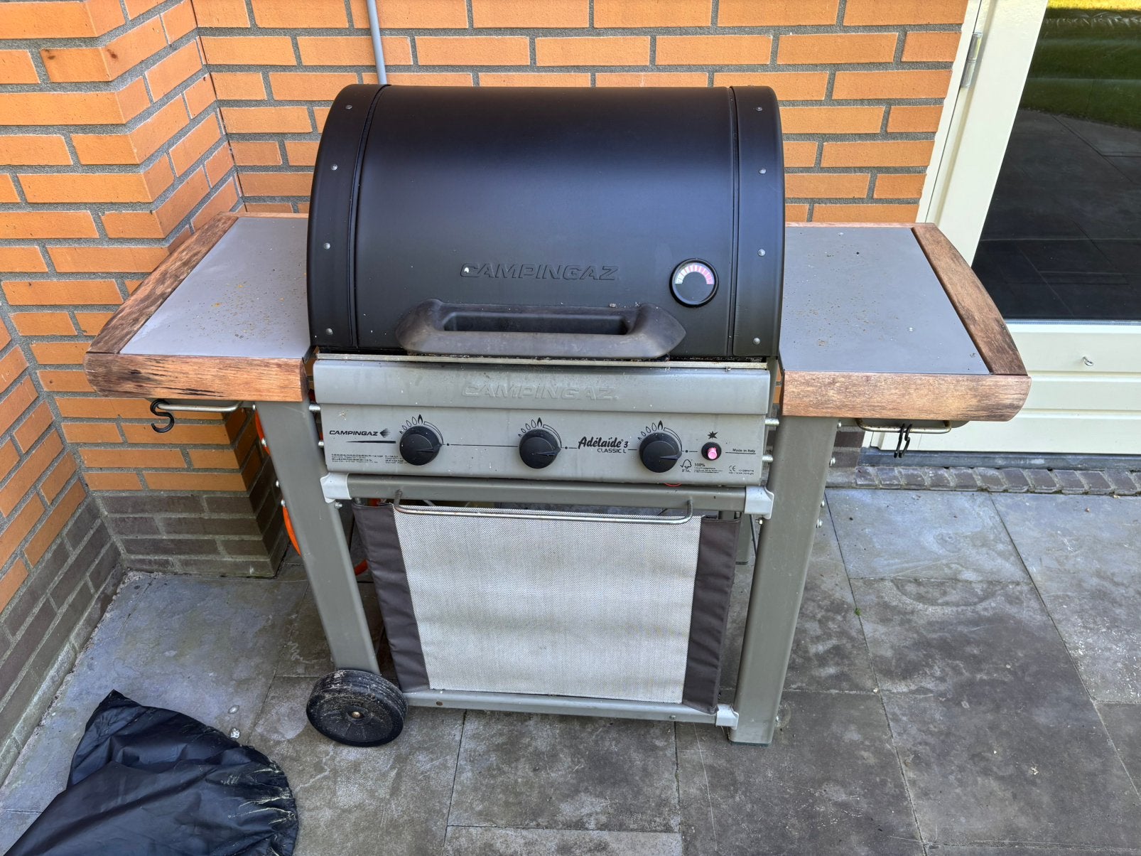 Bbq met hoes, Ophalen, Zo goed als nieuw