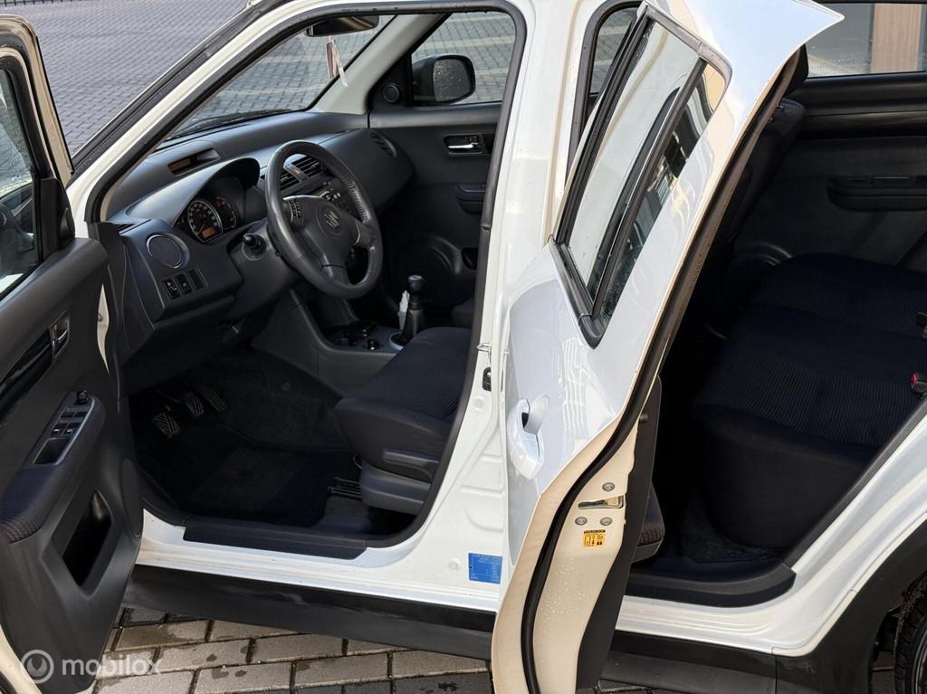 Suzuki Swift 1.3 Shogun, Voorwielaandrijving, Zwart, 400 kg, Origineel Nederlands