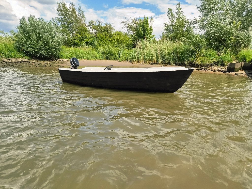 Sloep motorboot 6 pk geen vaarbewijs inclusief trailer, Watersport en Boten, Sloepen, Ophalen, Consoleboot, Gebruikt, 2 m