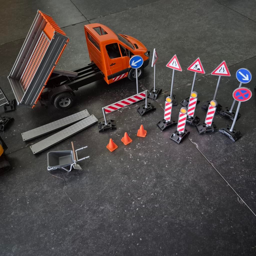 Bruder Mercedes-Benz Sprinter met accessoires, Ophalen of Verzenden, Zo goed als nieuw