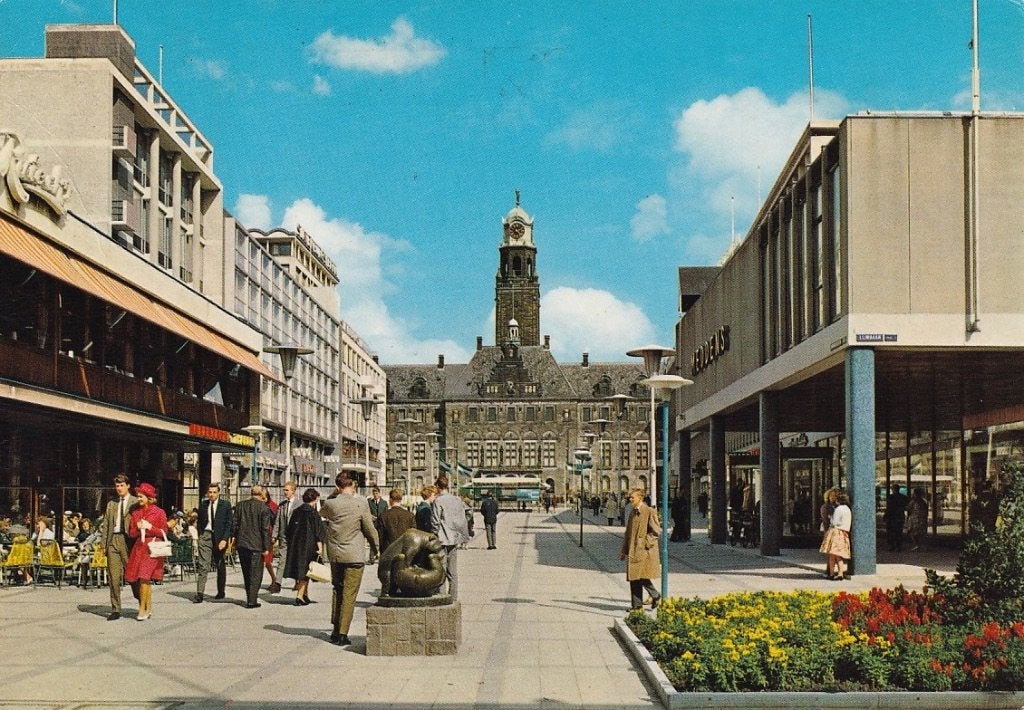 753T Rotterdam Stadhuisplein Ruteck's, beeldje "Beertjes", Ophalen of Verzenden, 1960 tot 1980, Gelopen, Zuid-Holland