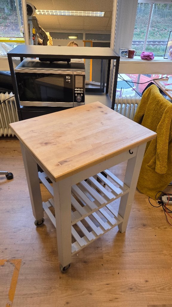 IKEA BEKVÄM Roltafel - Lila geschilderd, Huis en Inrichting, Ophalen, Gebruikt, Paars, Hout