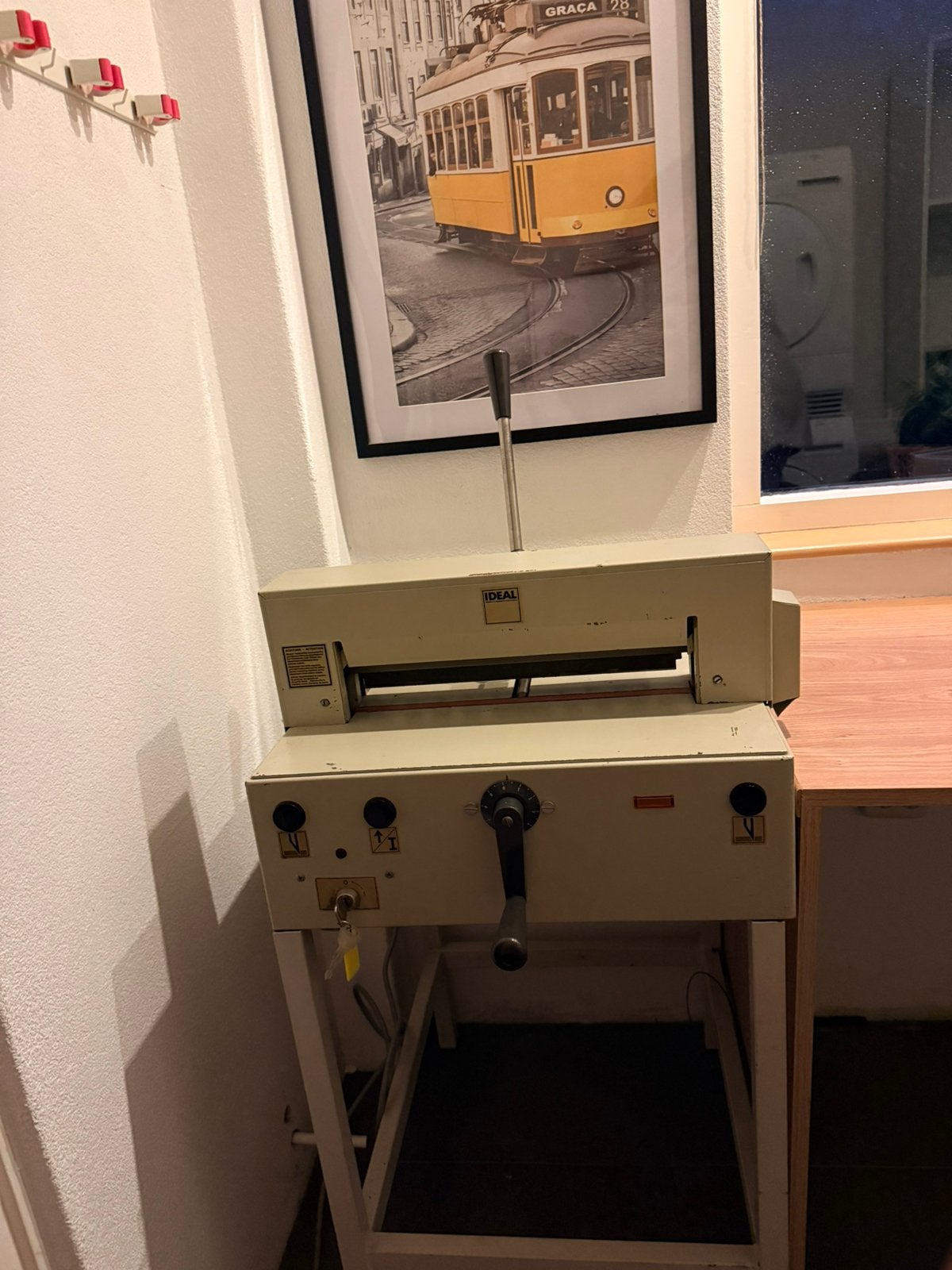 IDEAL professionele stapelsnijmachine met onderstel, Diversen, Ophalen, Gebruikt