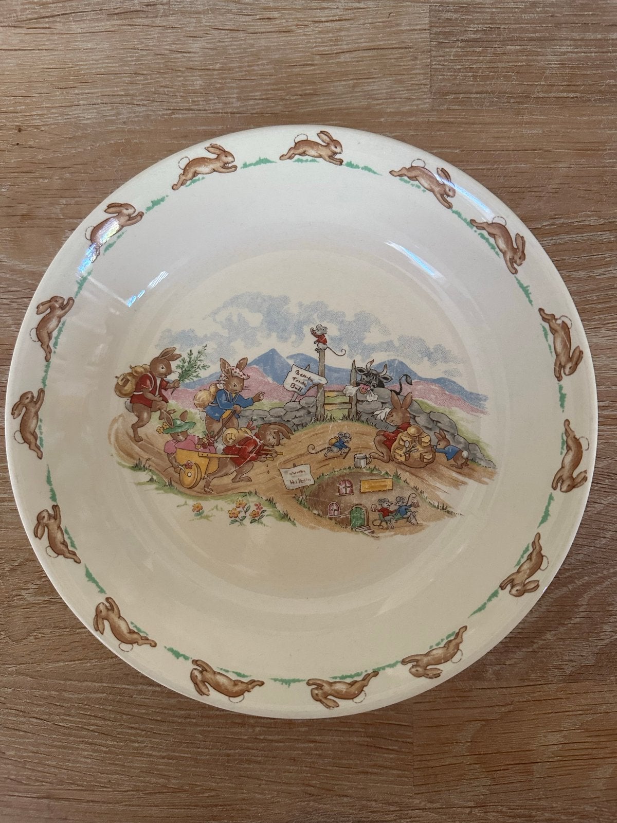 Royal Doulton Bunnykins diep bord - Konijnen thema, Gebruikt, Keramiek, Ophalen of Verzenden, Bord(en)