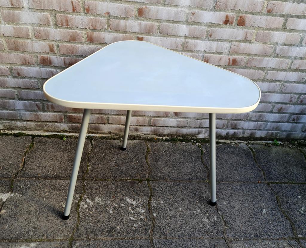 Vintage niertafel plectrum tafel babyblauw jaren 50/60 uniek, Ophalen, Huis en Inrichting