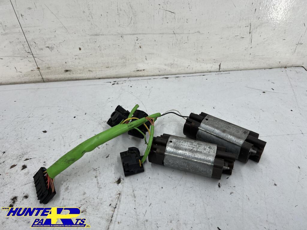 Stoelmotor Volvo 850/960/S90/V90/940 ('91-'96) 0130008011, Auto-onderdelen, Interieur en Bekleding, Volvo, Gebruikt, Ophalen of Verzenden