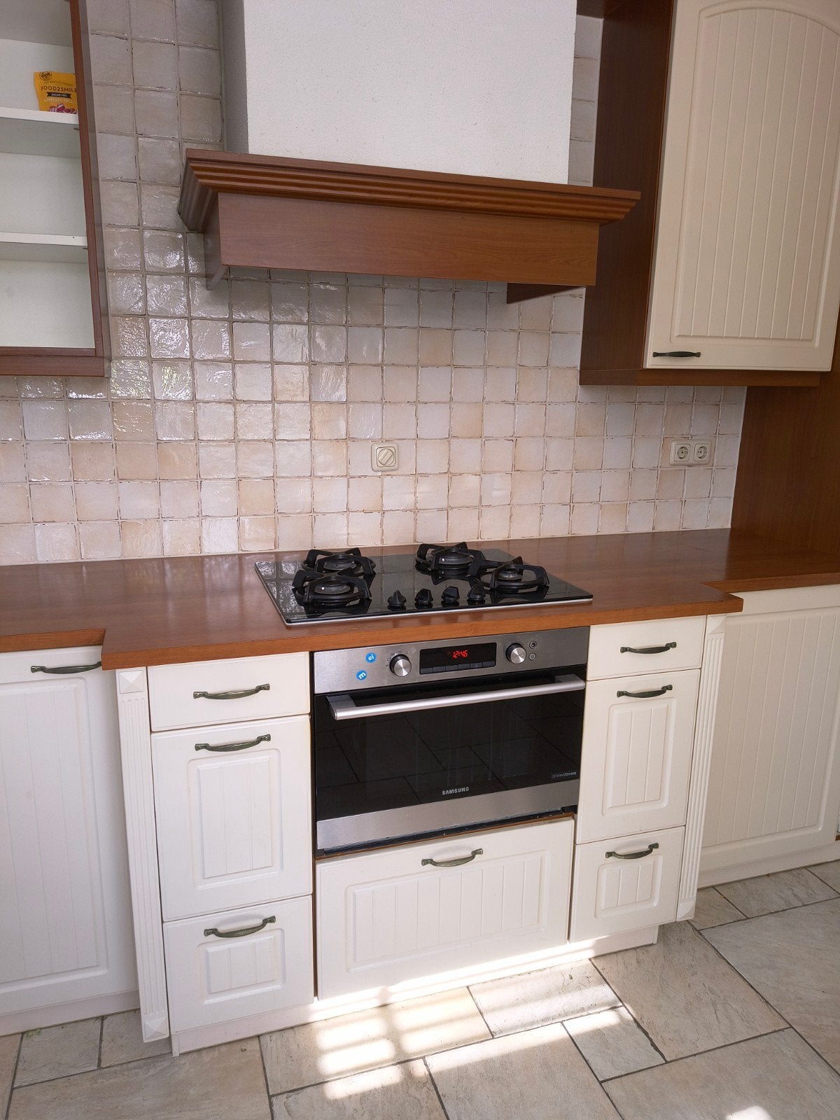 Gratis 25 jaar oude keuken met apparatuur, Ophalen, Gebruikt, Dubbelwandige keuken, Kunststof
