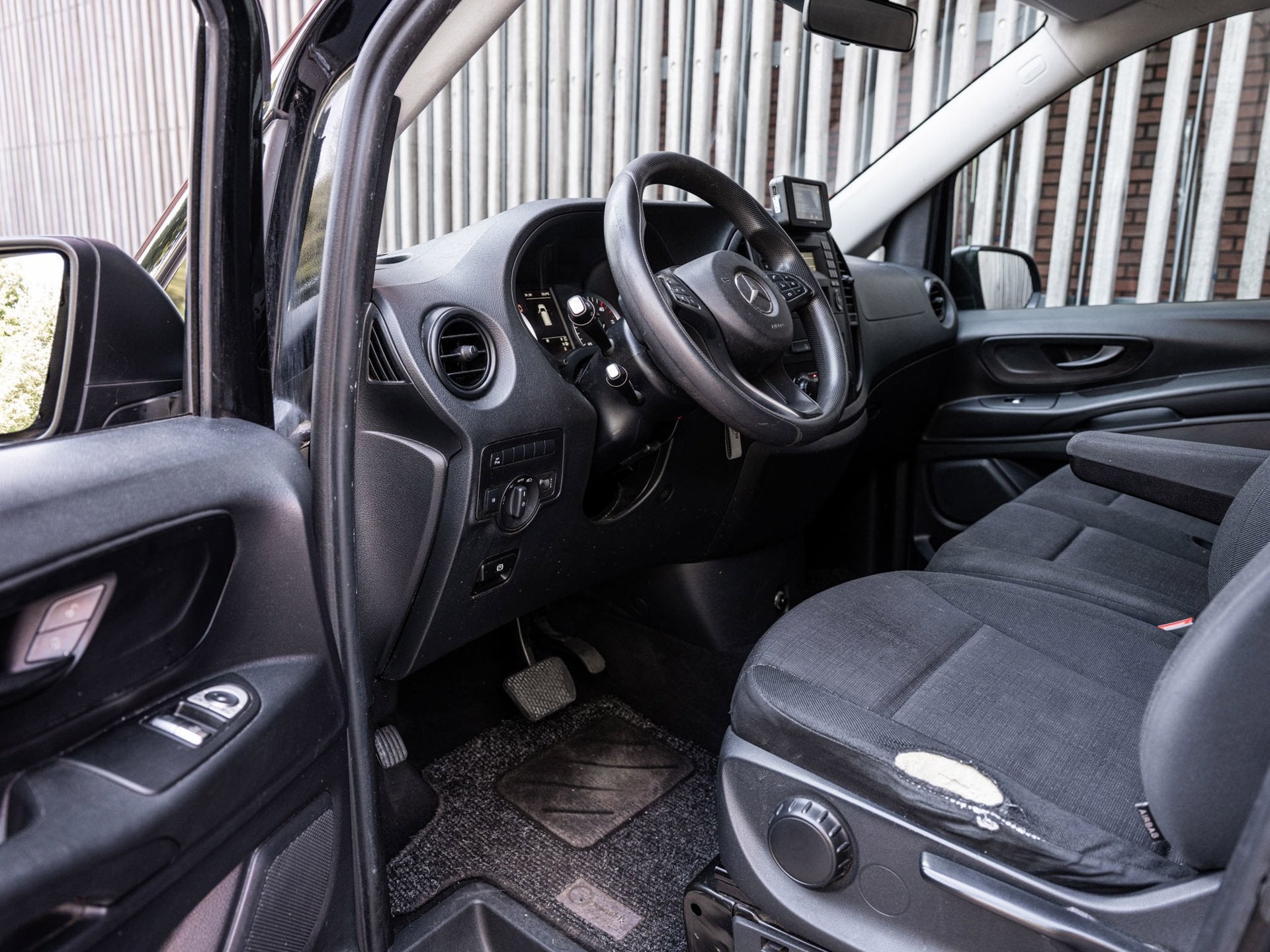 Mercedes-Benz Vito Tourer 114 CDi 136pk AUT. 9-Pers. |EX BTW, Automaat, Gebruikt, 2000 kg, 1912 kg