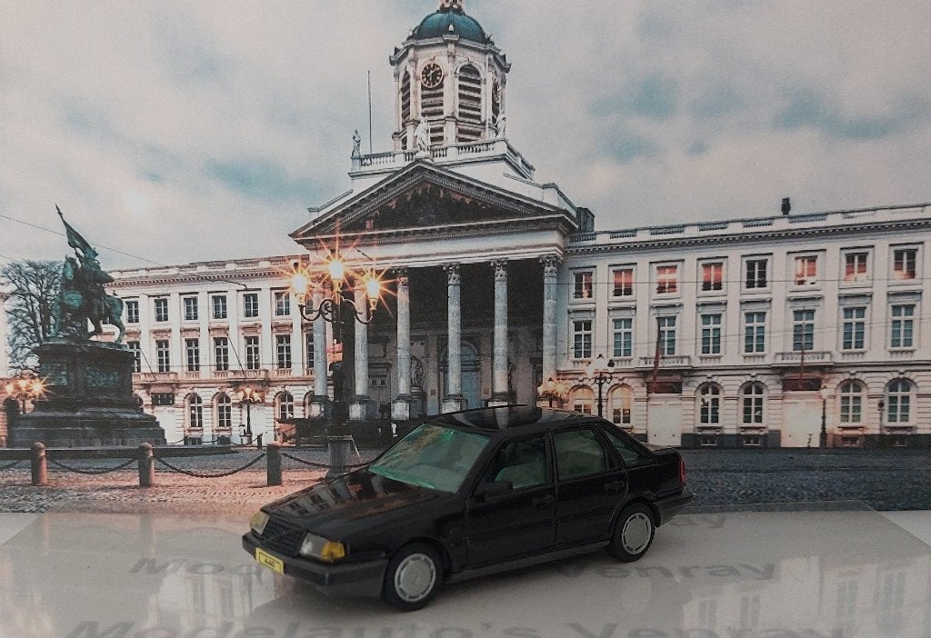 1:43 Volvo 440 GL; 5-door hatchback 1988; AHC Models, Hobby en Vrije tijd, Ophalen of Verzenden, Gebruikt, Auto, Overige merken