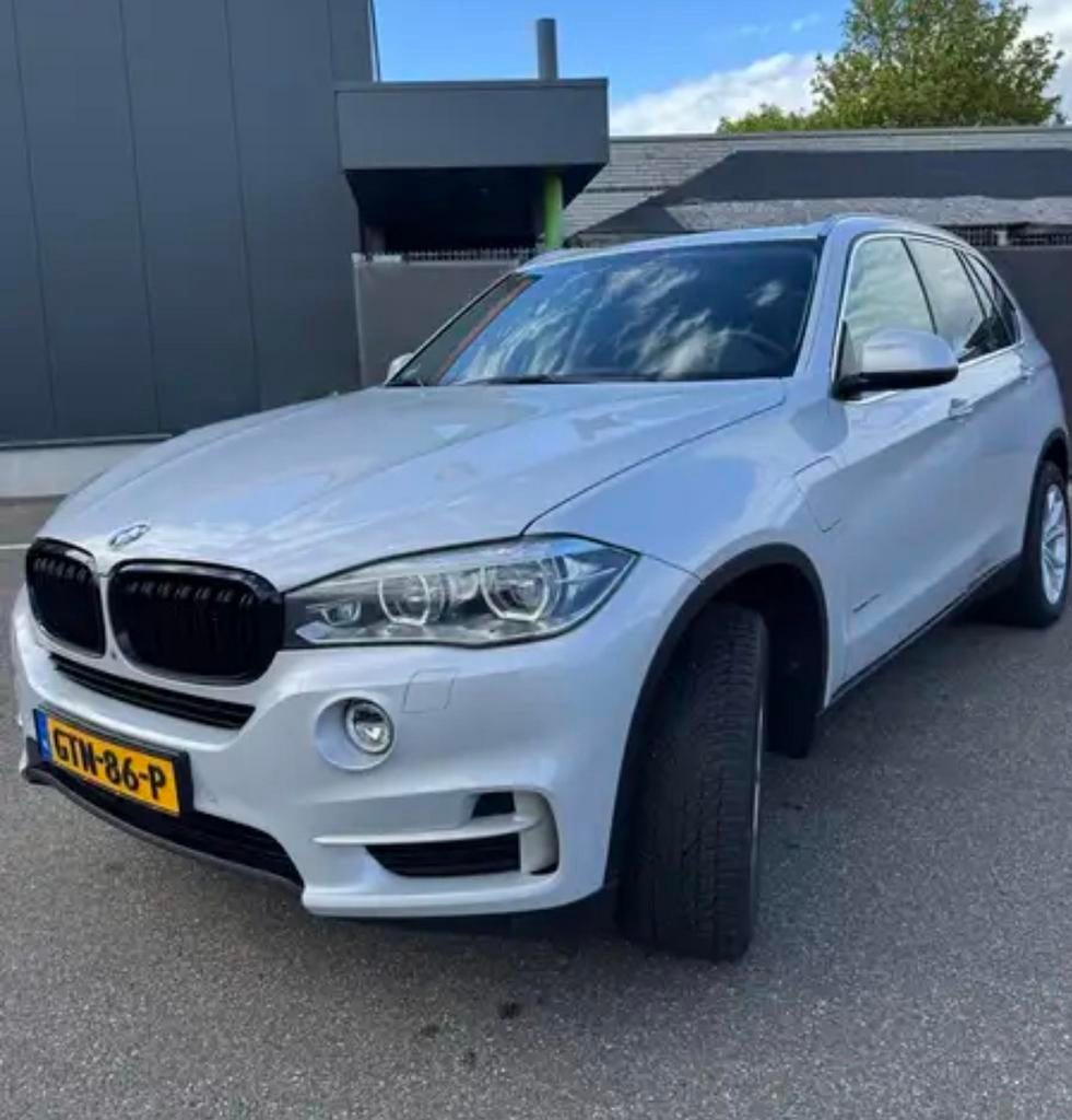 BMW X5 - xDrive40e iperformance plug in hybride, Auto's, BMW, Vierwielaandrijving, SUV of Terreinwagen, Zilver of Grijs, Automatische klimaatregeling