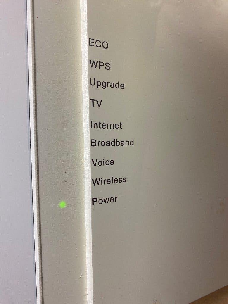 KPN Experia Box V8 Router/Modem, Ophalen of Verzenden, Gebruikt, Router met modem, KPN