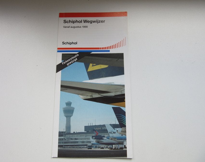 Schiphol wegwijzer 1990 brochure, Verzenden, Zo goed als nieuw, Overige typen