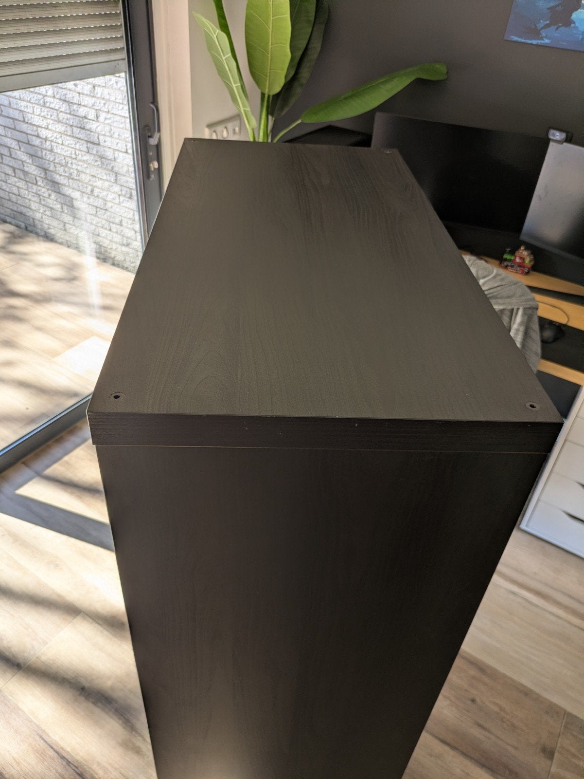 Foto 5 van Ikea kallax kast - zwart - 2x4 vakken met 2 kast inserts