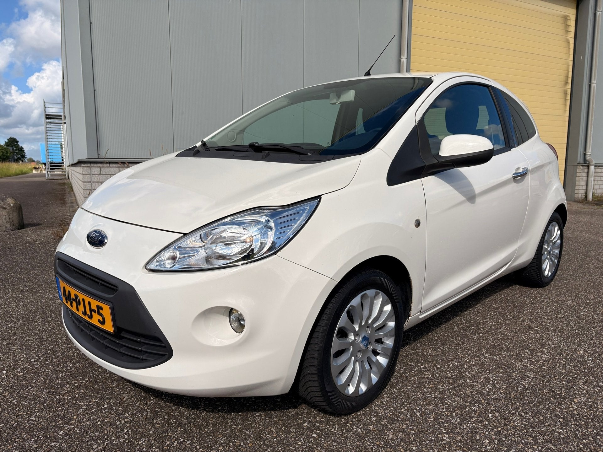 Ford Ka 1.2 Titanium X start/stop AIRCO, Auto's, Voorwielaandrijving, Stof, Gebruikt, 1242 cc