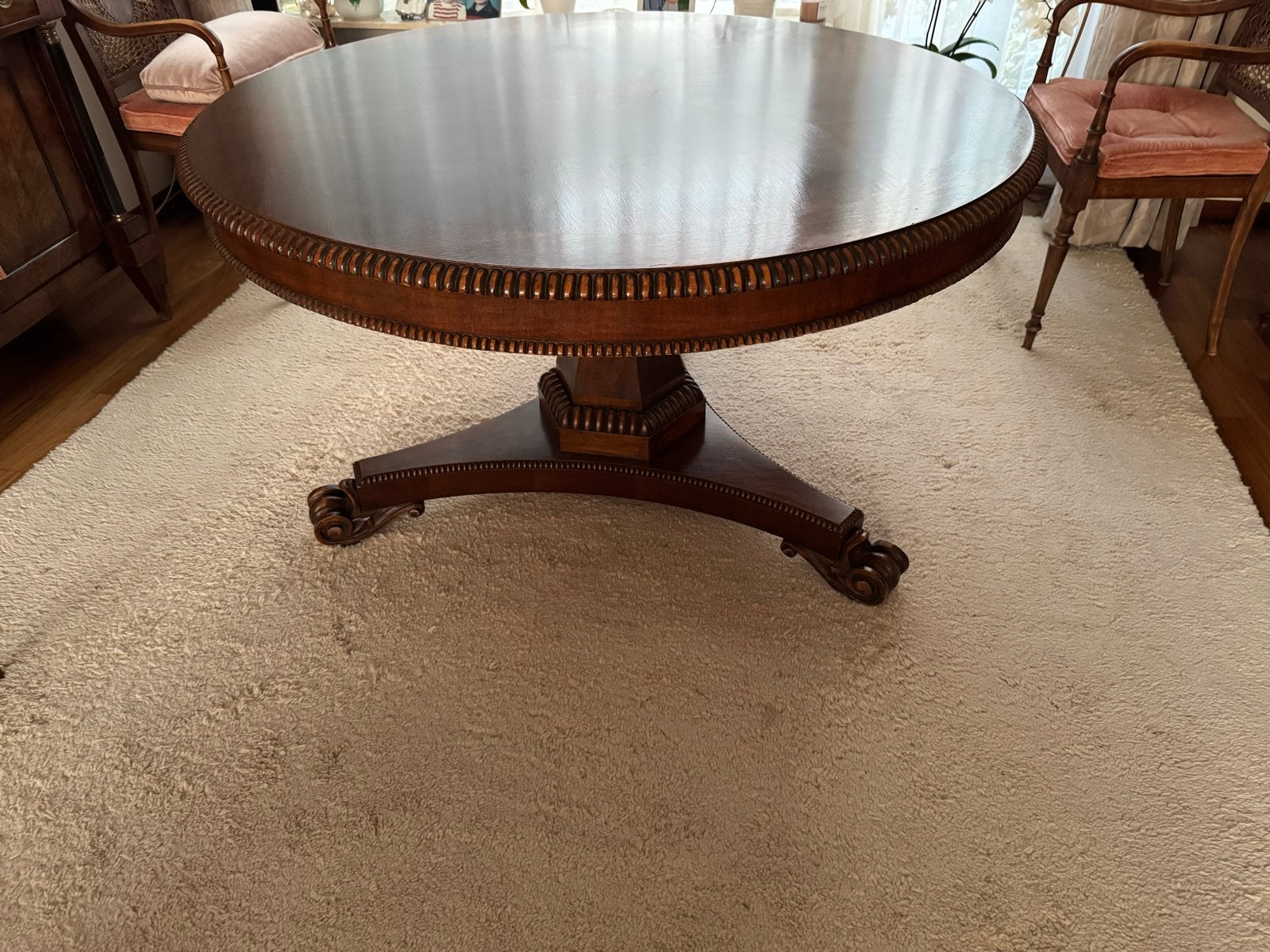Antieke ronde eettafel met gedraaide poot, Ophalen