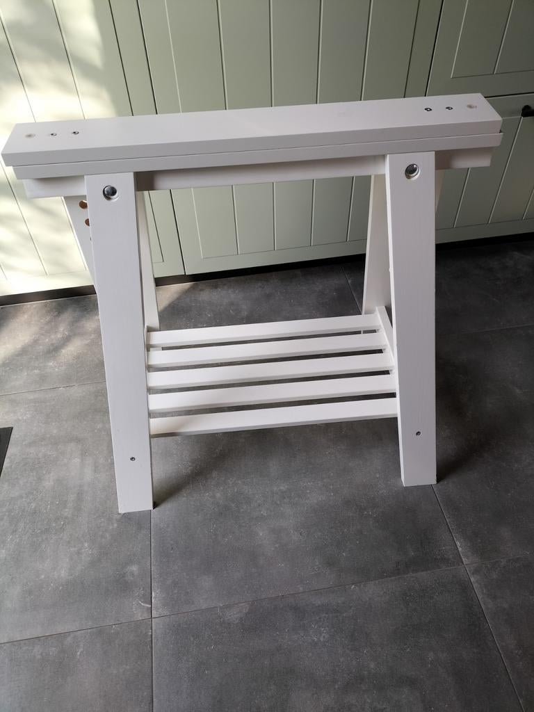 Ikea mittback schaag voor onder bureau, Huis en Inrichting, Tafels | Sidetables, Ophalen, 25 tot 50 cm, Rechthoekig, 50 tot 100 cm