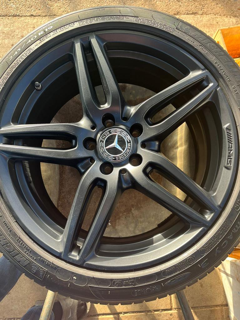 Mercedes AMG velgen 19inch  breedset + Michelin zomerbanden, Auto-onderdelen, Gebruikt, Banden en Velgen, Zomerbanden, Ophalen