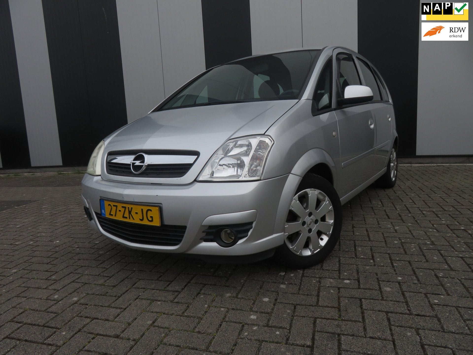 Opel Meriva 1.6-16V Temptation, Voorwielaandrijving, Gebruikt, Zwart, 4 cilinders