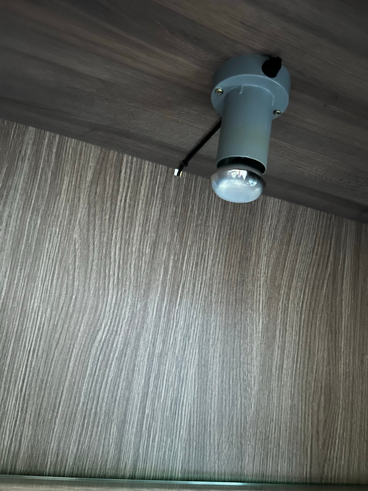 Foto 5 van Servieskast met glazen planken + deuren en lades
