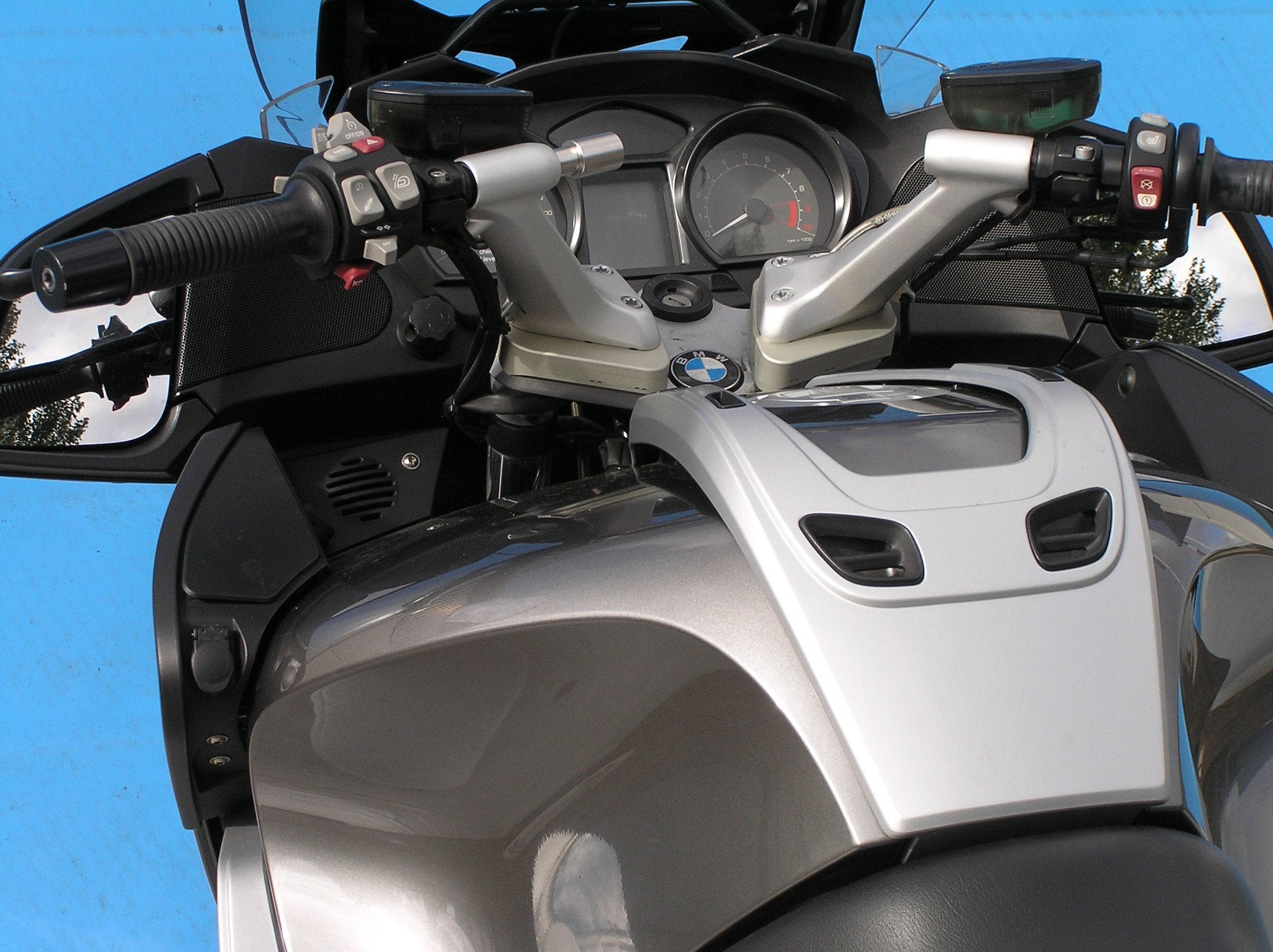 BMW R1200RT (bj 2013), BMW group Nederland B.V., Contactus@bmw-motorrad.nl, Einsteinstraat 5
2289CC  Rijswijk, NL, ABS