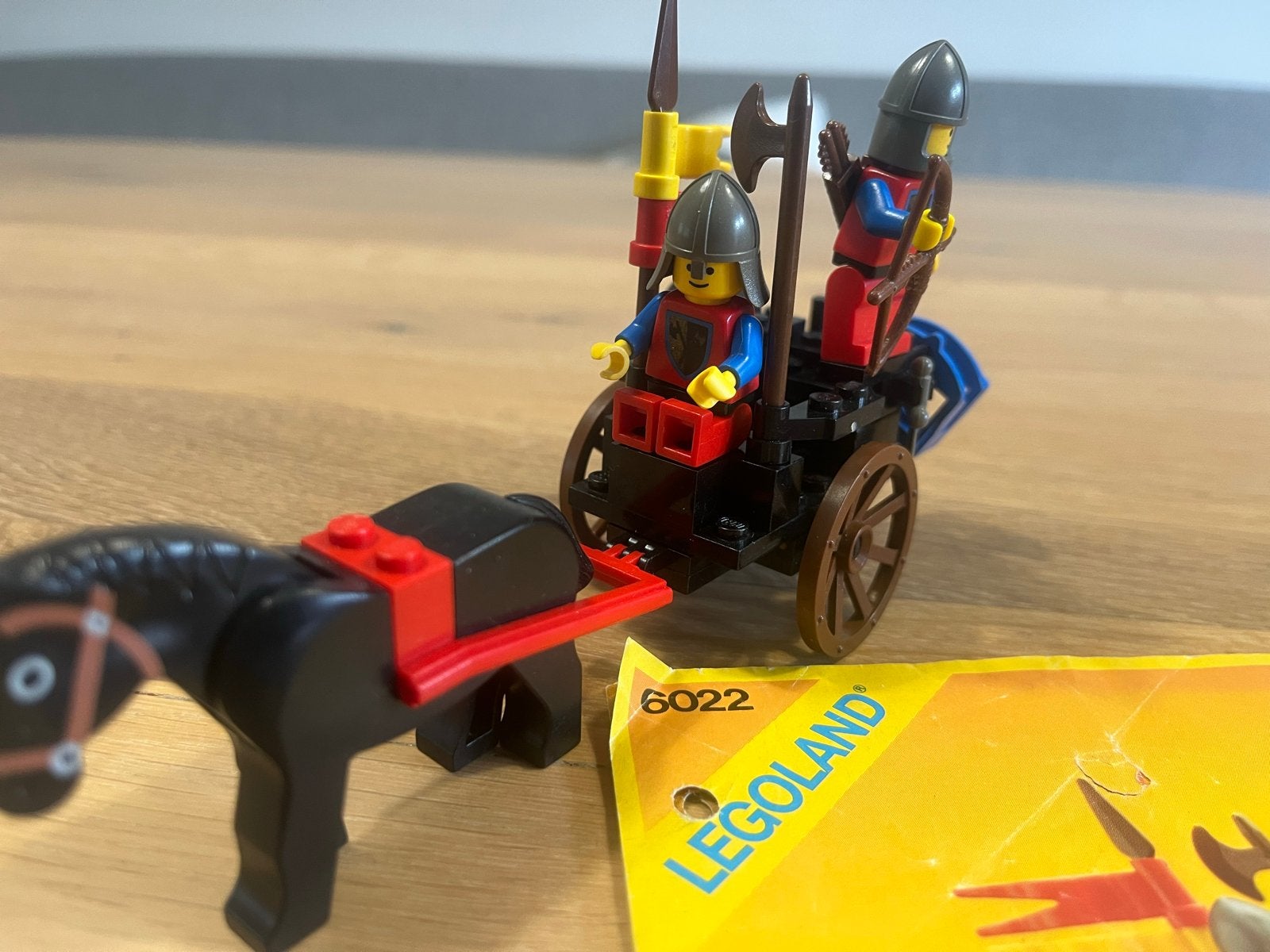 LEGO Legoland 6022 Paardenkar met ridders, Gebruikt, Lego, Ophalen of Verzenden, Inclusief minifiguren
