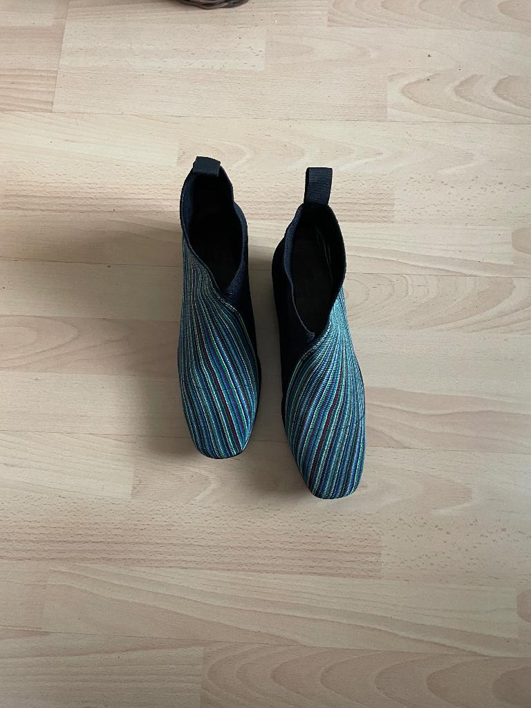 San Miquel schoenen, Kleding | Dames, Schoenen, Zo goed als nieuw, Schoenen met lage hakken, Overige kleuren, Ophalen of Verzenden
