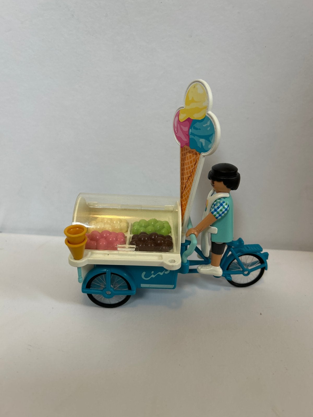 Playmobil IJscowagen met figuren, Ophalen of Verzenden, Zo goed als nieuw, Jongen of Meisje