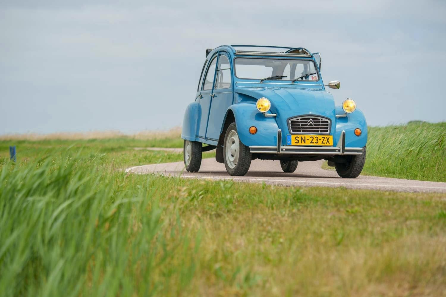 Citroen 2 CV 6 Club, Voorwielaandrijving, 2CV, Blauw, Origineel Nederlands