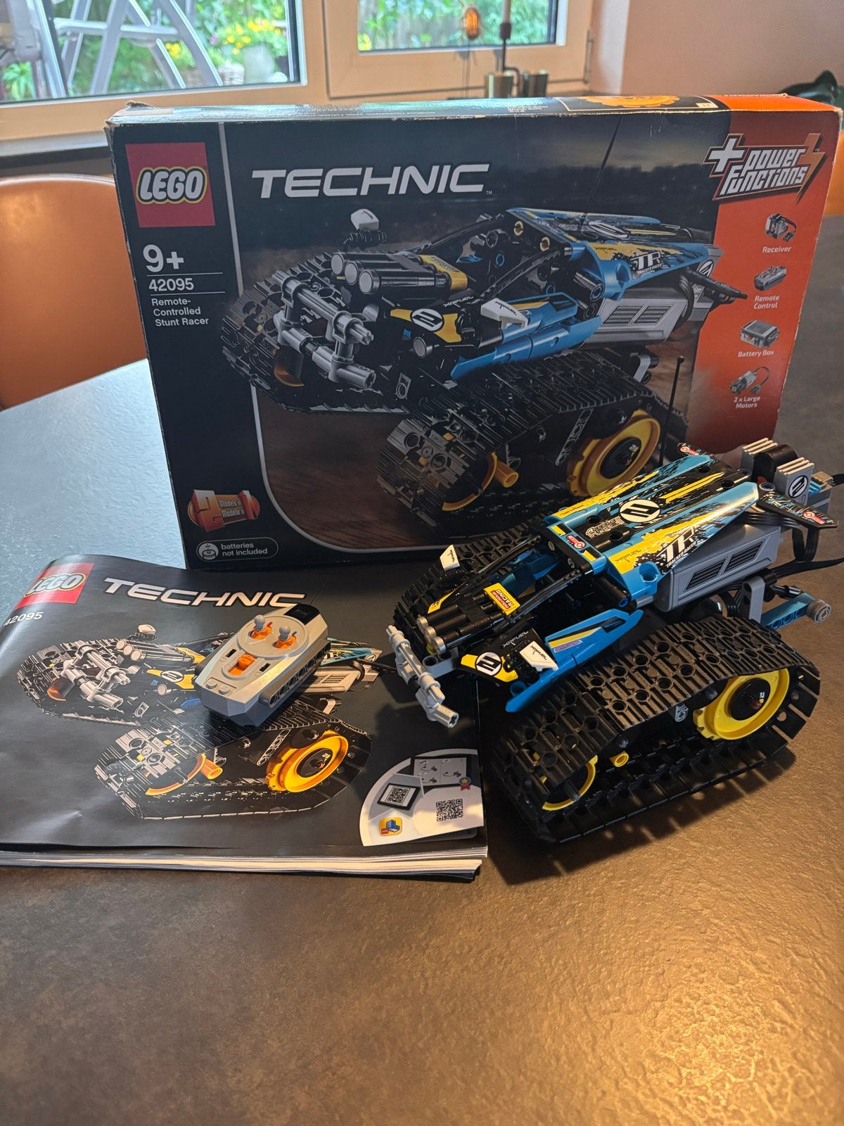 Lego Technic 42095 RC Stunt Racer met afstandsbediening, Kinderen en Baby's, Speelgoed | Duplo en Lego, Zo goed als nieuw, Lego