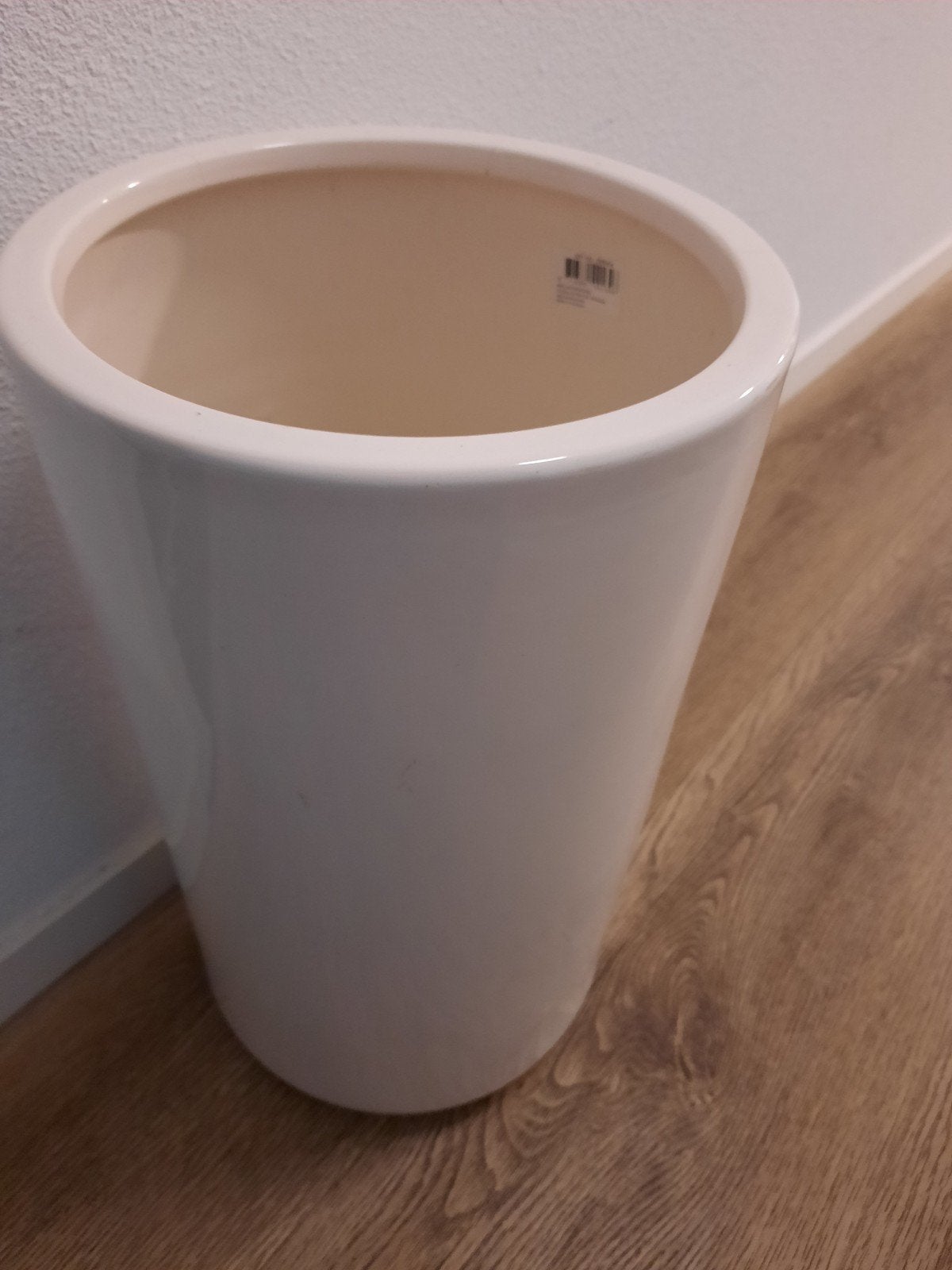Witte bloempot - Zo goed als nieuw 50 cm hoog, Kunststof, Rond, Zo goed als nieuw, Binnen