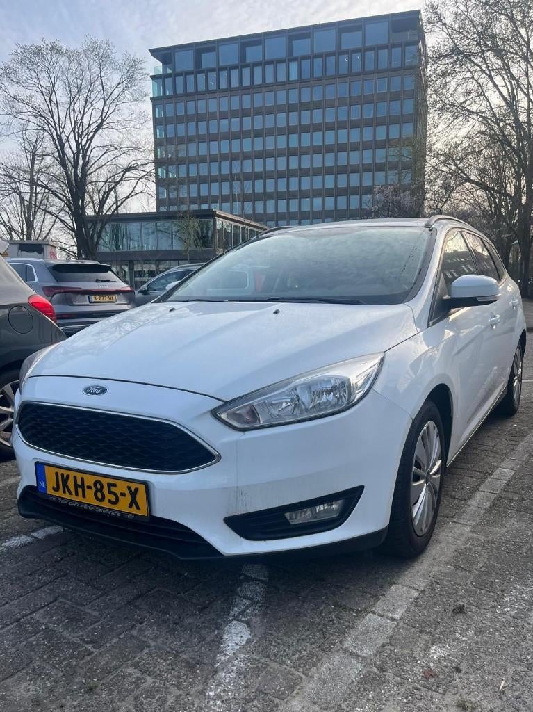 Ford Focus 1.0 Ecoboost 125pk 2017 Wit, Auto's, 125 pk, Wit, Handgeschakeld, 1216 kg