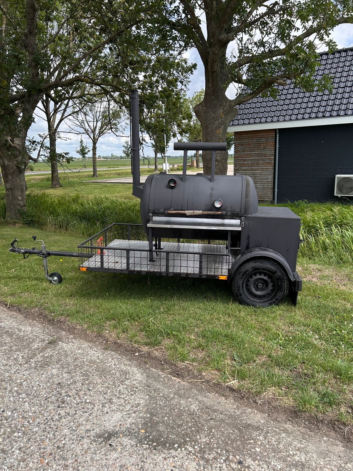 Unieke BBQ Smoker op aanhanger - Perfect voor evenementen!, Ophalen of Verzenden, Gebruikt