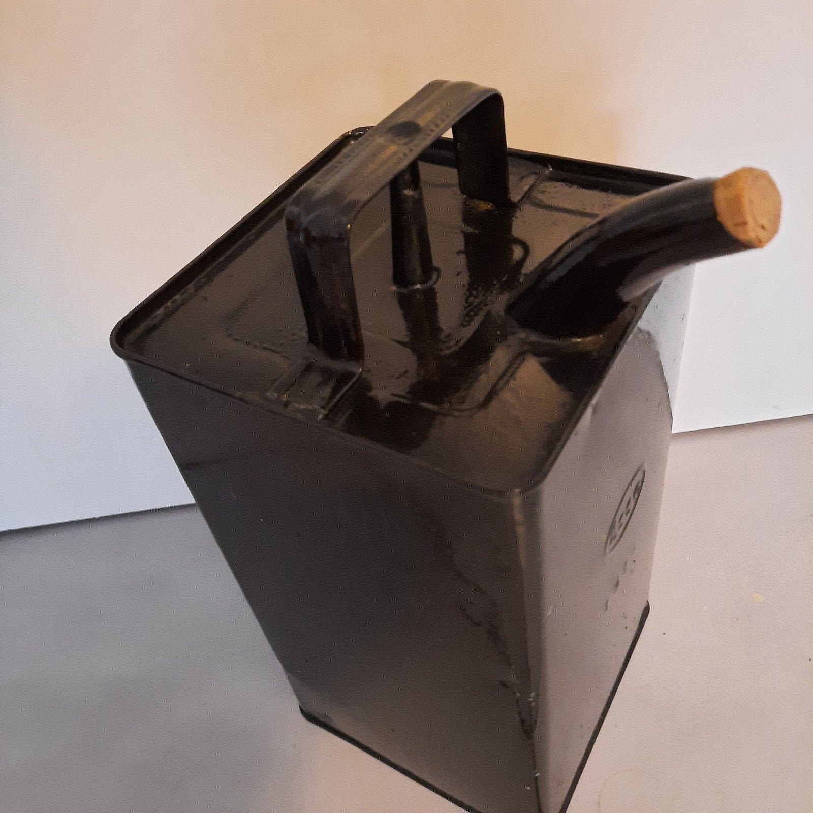 Oud esso blik ( onderkant genummerd met 1954, Ophalen of Verzenden, Gebruikt, Overige, Overige merken