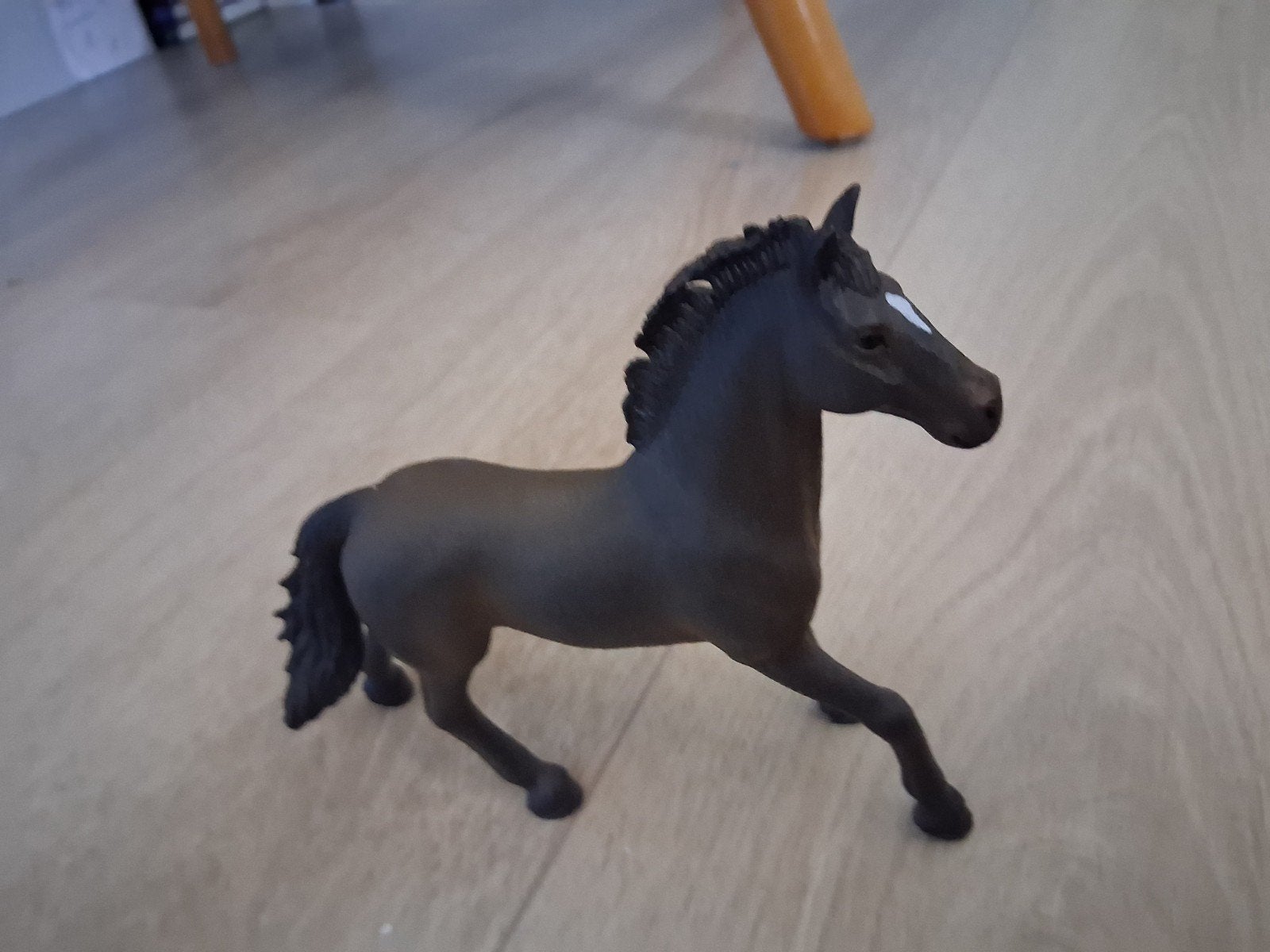 Schleich Oldenburger Hengst 13946 - Zo goed als ni, Ophalen of Verzenden, Zo goed als nieuw