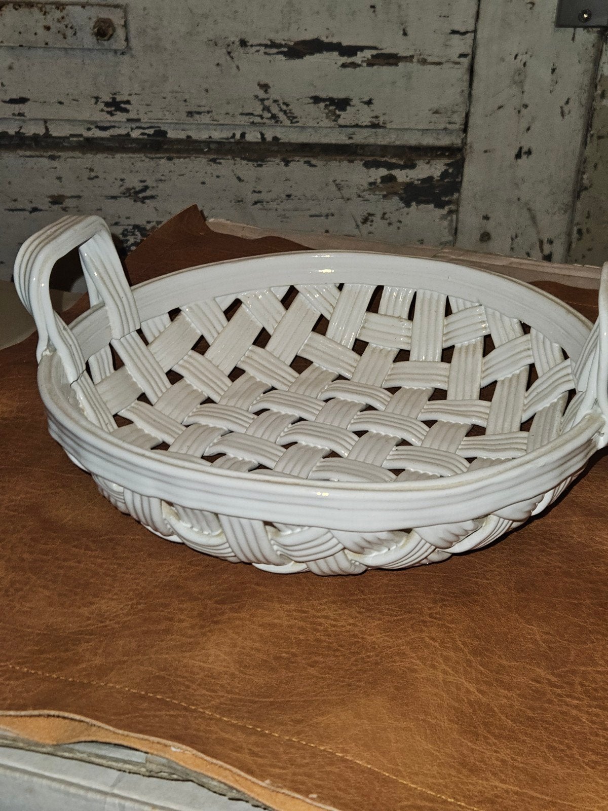 Decoratieve Witte Keramische Mand - Fruit of Brood, Antiek en Kunst, Ophalen of Verzenden