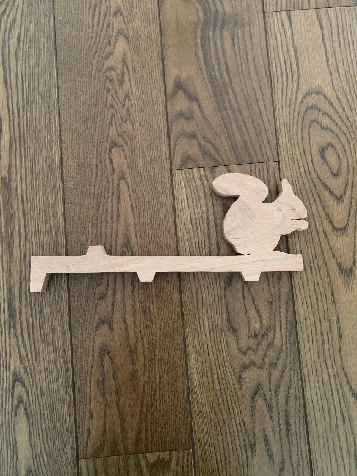 Houten eekhoorn kapstok - Handgemaakt, Hout, Ophalen of Verzenden, Bruin, Landelijk