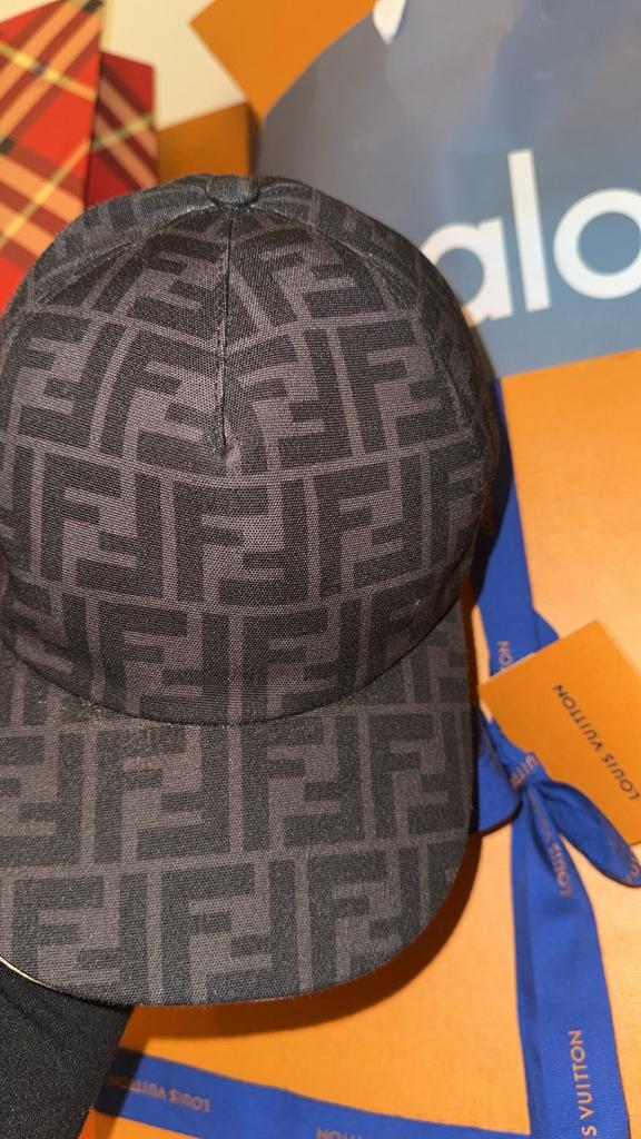Fendi pet, Kleding | Heren, Ophalen of Verzenden, Zo goed als nieuw