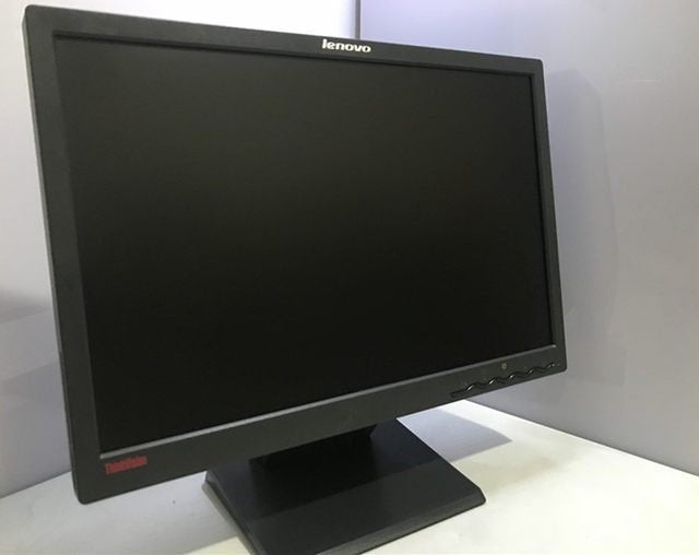 Lenovo 19 inch LCD monitor - breedbeeld - VGA en DVI, Computers en Software, Monitoren, Gebruikt, Kantelbaar, Ophalen of Verzenden