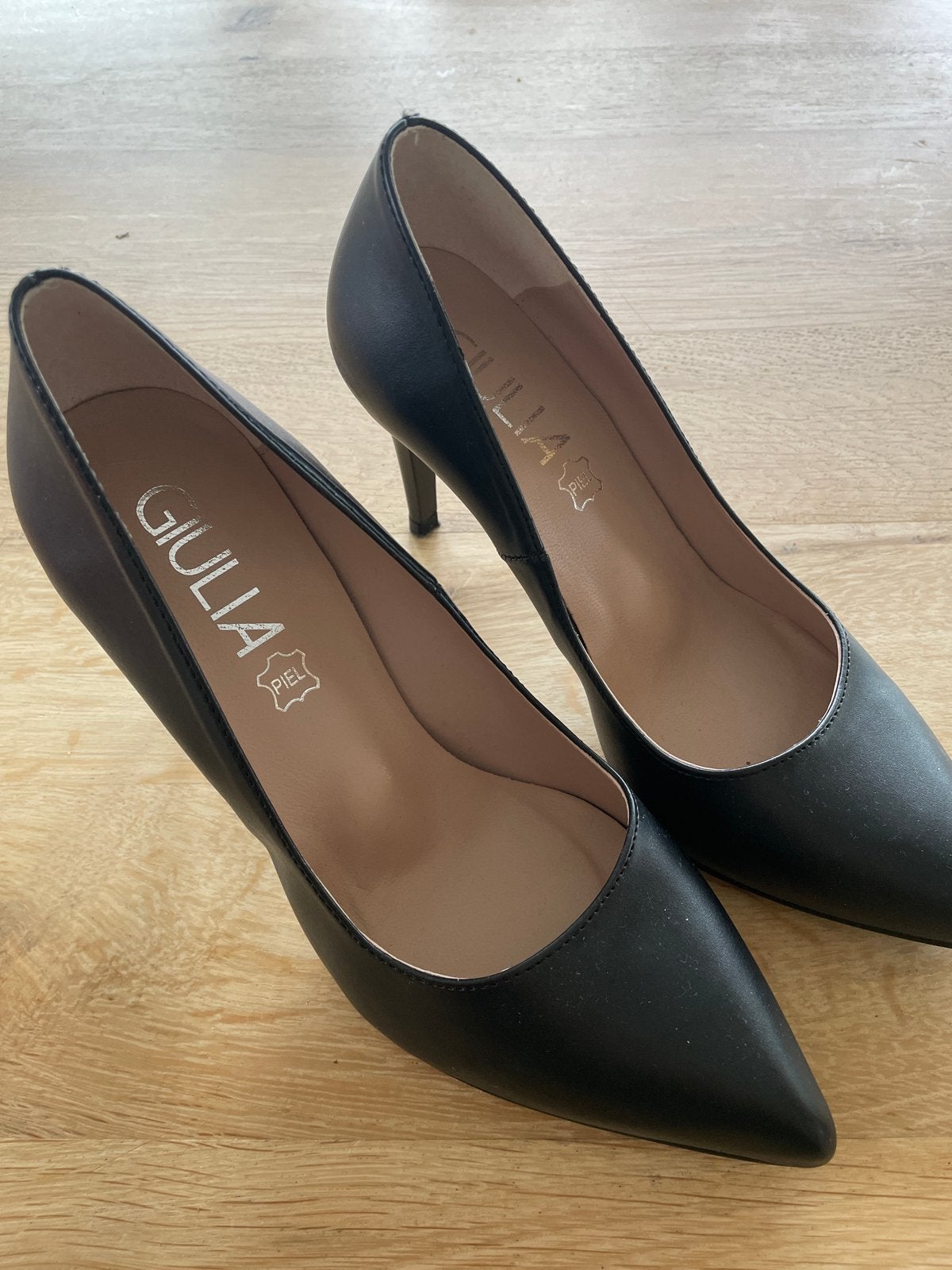 Giulia Piel Zwarte Pumps - Maat 36, Ophalen of Verzenden, Gedragen, Zwart, Pumps
