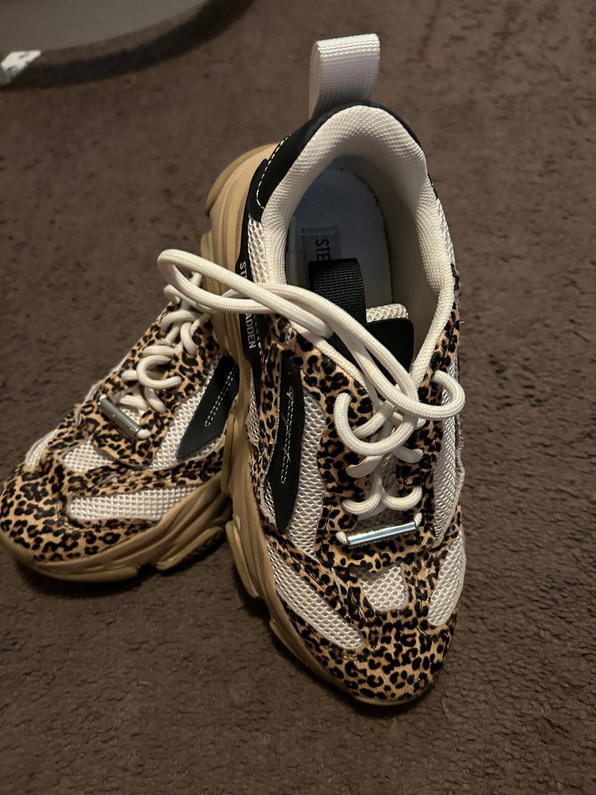 Steve Madden sneakers panterprint maat 37, Kleding | Dames, Schoenen, Ophalen, Zo goed als nieuw, Sneakers of Gympen