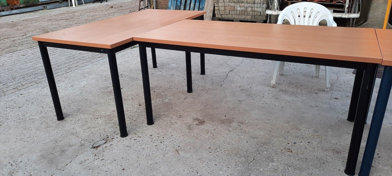Set van 4 gebruikte tafels voor kantoor/werkplaats, Gebruikt, 50 tot 100 cm, 150 tot 200 cm, Vier personen
