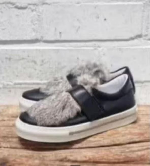 Exit - Mooie bont sneakers maat 37 - Nieuw €110, Kleding | Dames, Exit, Zwart, Nieuw, Ophalen of Verzenden