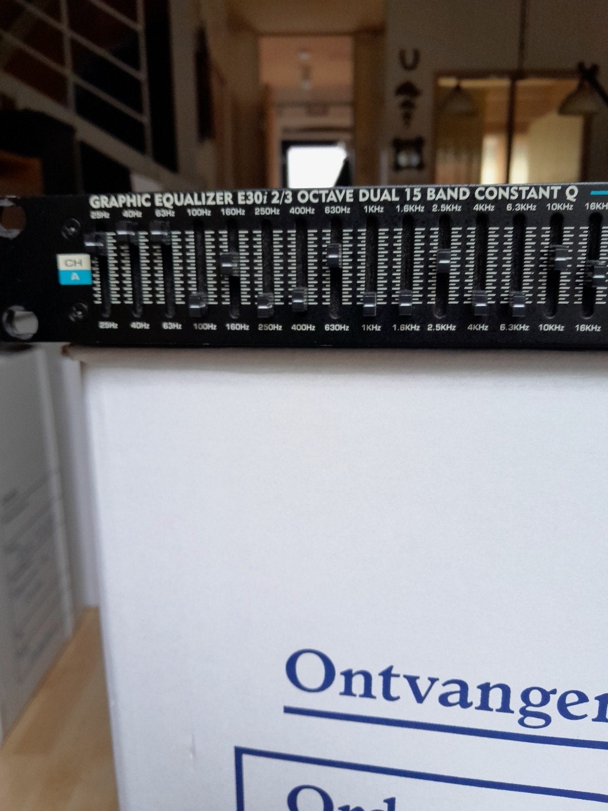 Te koop Samson equalizer en Behringer equalizer, Ophalen of Verzenden, Zo goed als nieuw, Equalizer