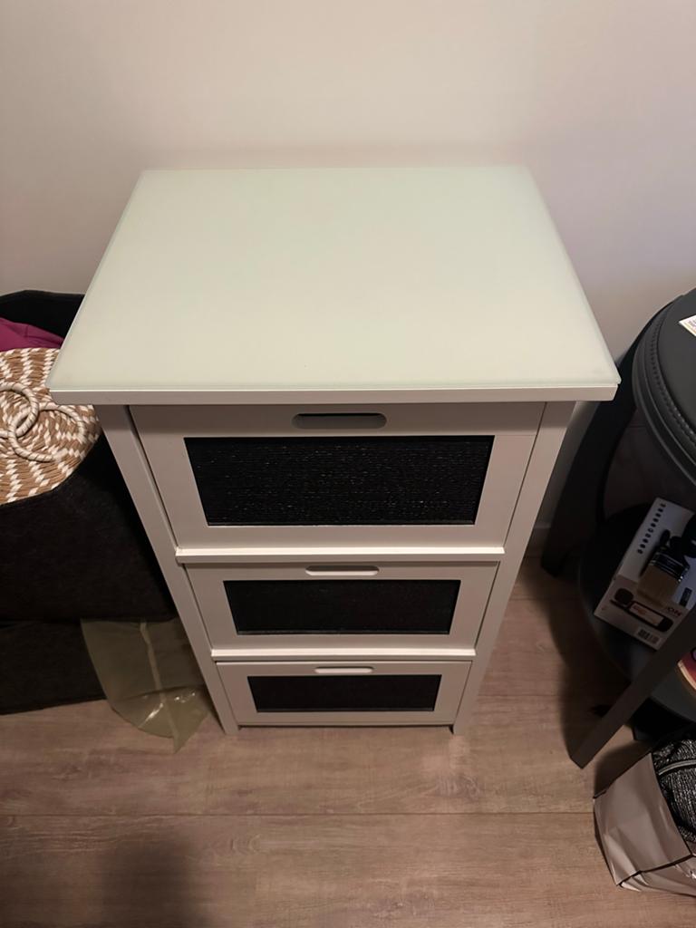 Nachtkastje/Ladekastje met 3 laden, Huis en Inrichting, Kasten | Ladekasten, Ophalen, Minder dan 50 cm, 100 tot 150 cm, Zo goed als nieuw