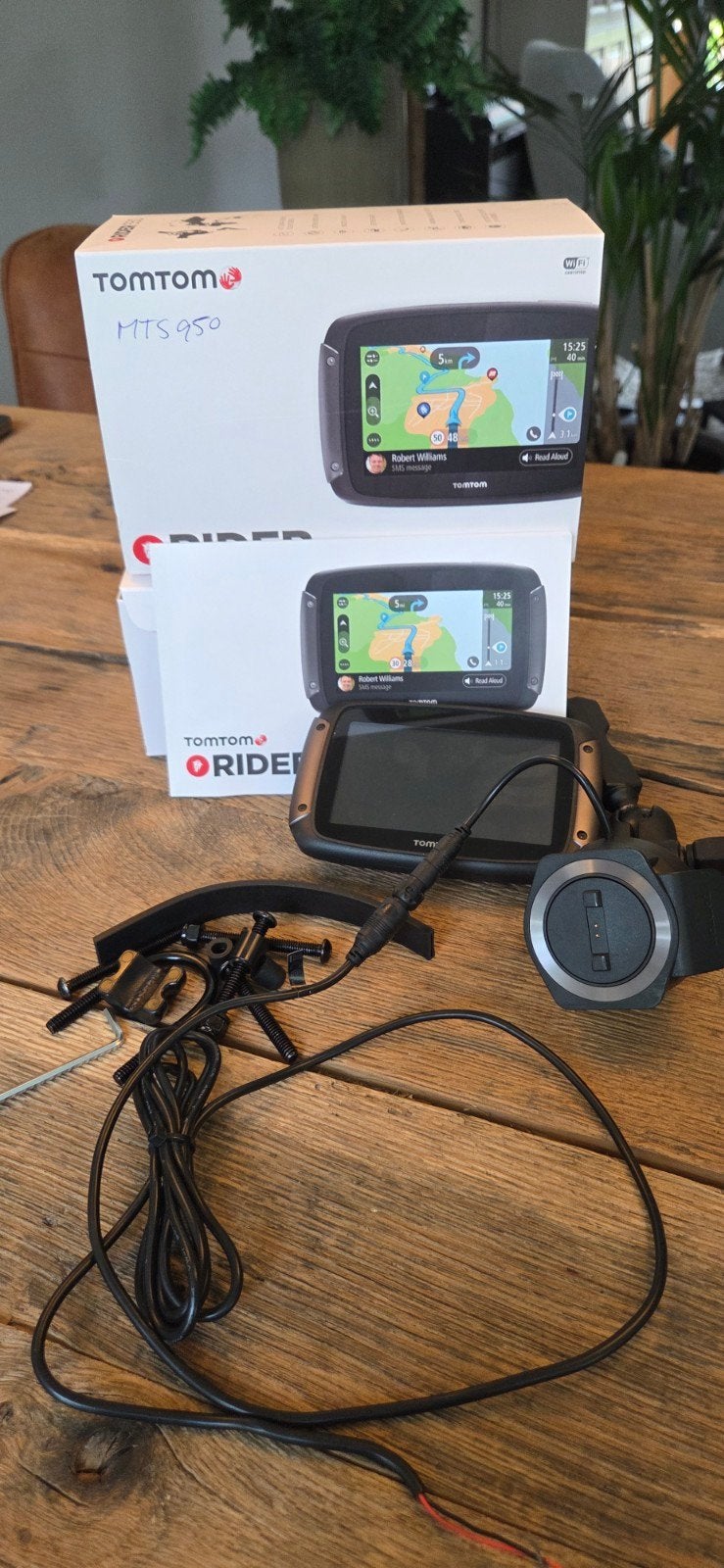 TomTom Rider 550 Motornavigatie met lifetime kaarten, Motoren, Accessoires | Navigatiesystemen, Ophalen of Verzenden, Zo goed als nieuw