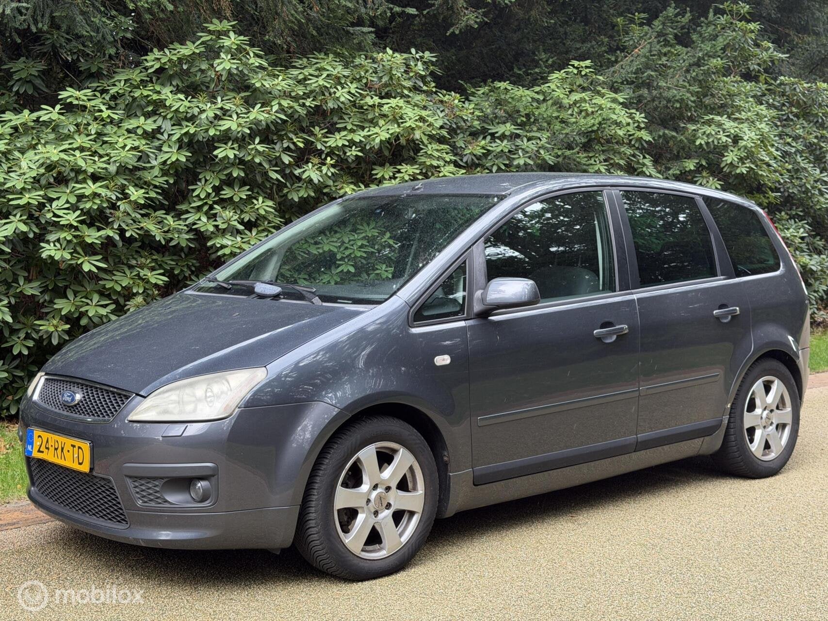 Ford Focus C-Max 2.0-16V Ghia Trekhaal APK 04-27 Clima Cruis, Voorwielaandrijving, Stof, Gebruikt, Zwart